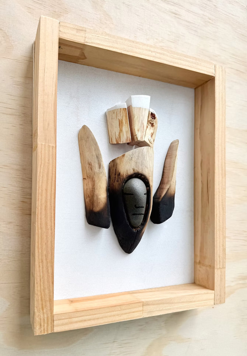 Huia Icon - Medium